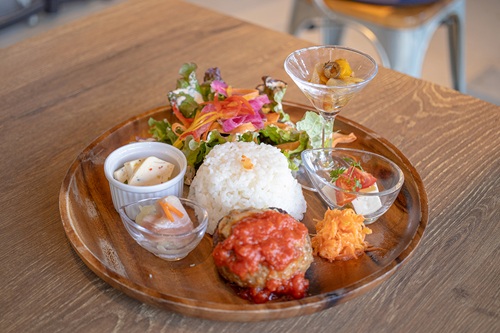 ▲AZUMA36cafe「ハンバーグプレート」